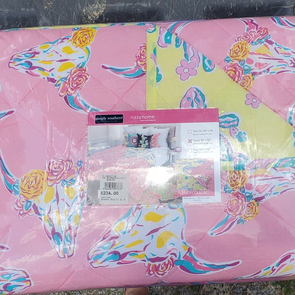 Simply Southern Reversible Quilt & Shams